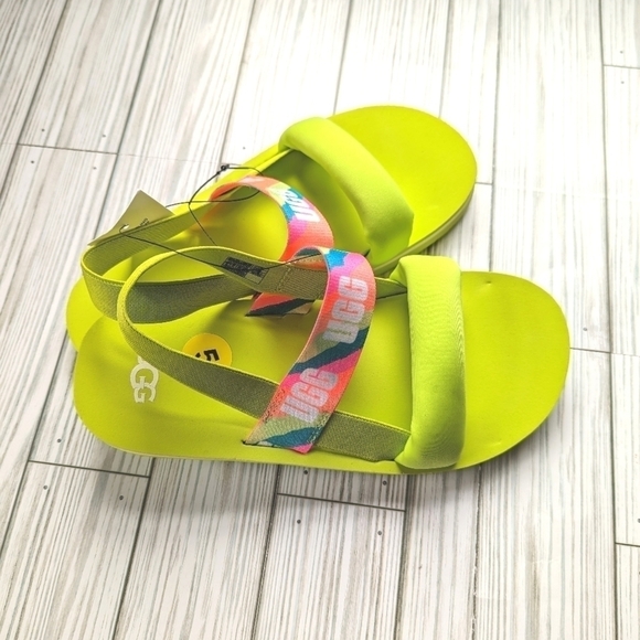 UGG Zuma Sling Slides in Sulfur Green with Padded Strap Big Girls Size 5 - Picture 6 of 9